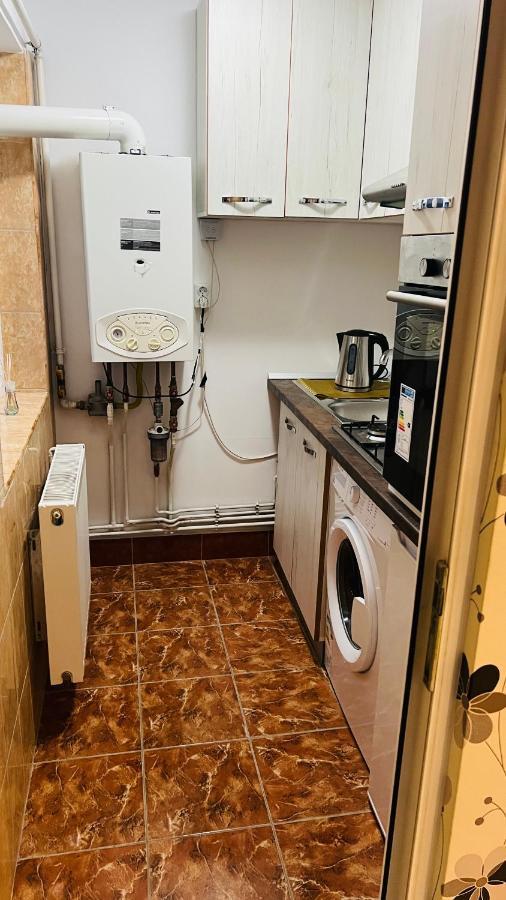Garsoniera Centru Pietonal Apartamento Târgu Jiu Exterior foto